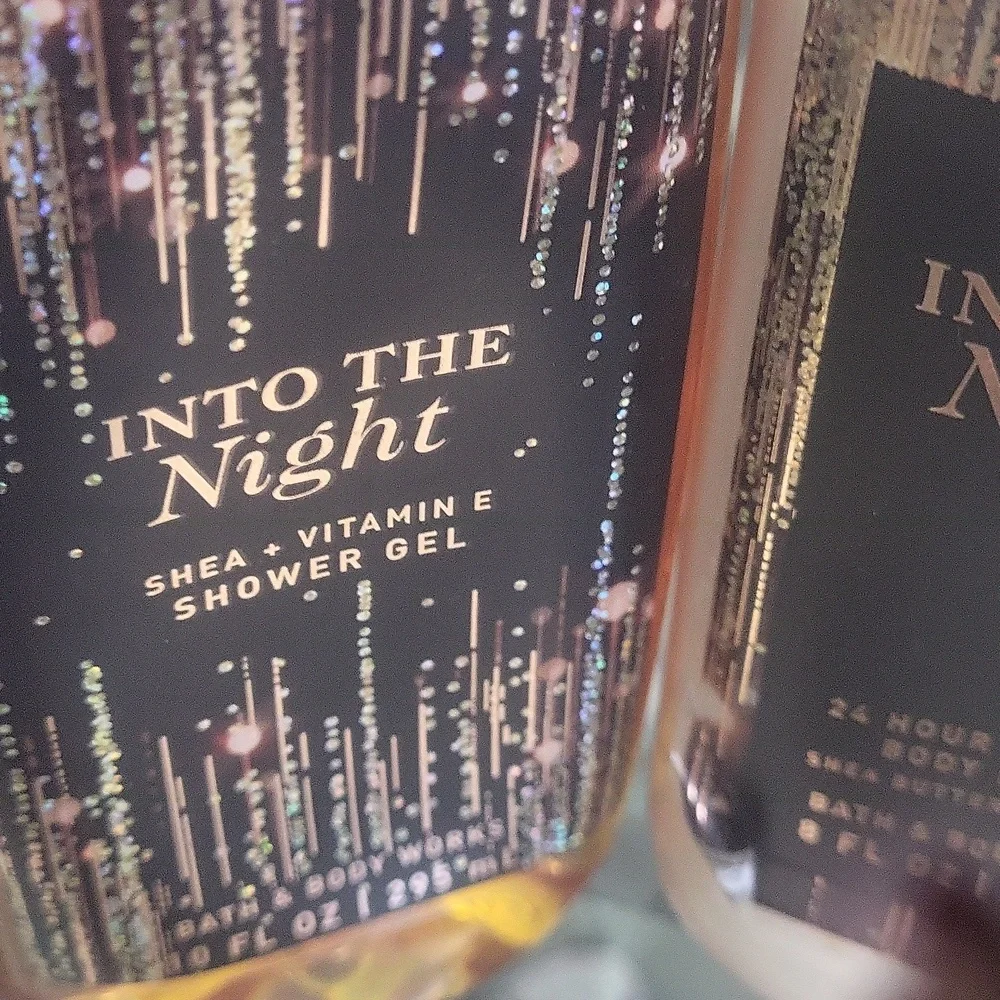 Trio Into the Night Bath and Body Works Set Plus Poof Dust Cover